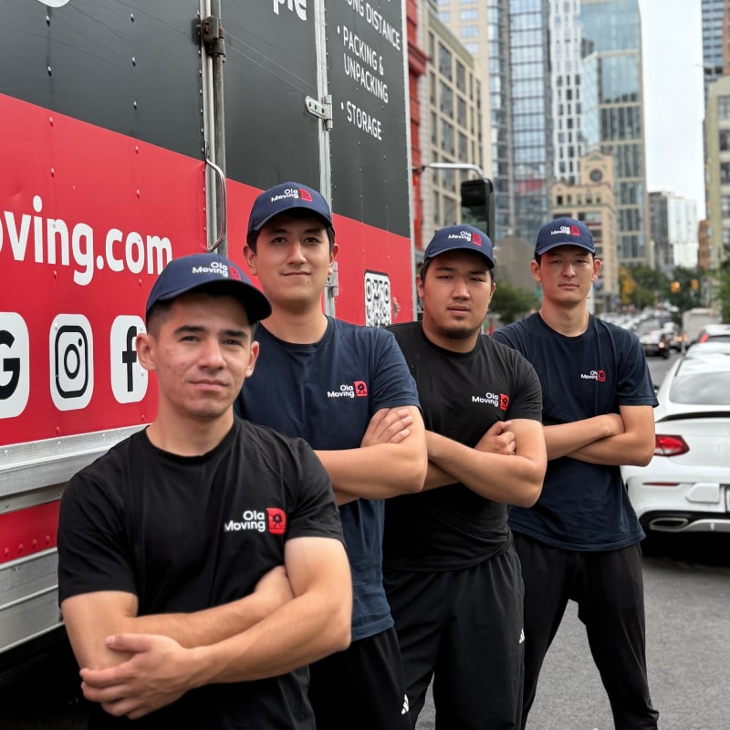 Ola Moving crew at work